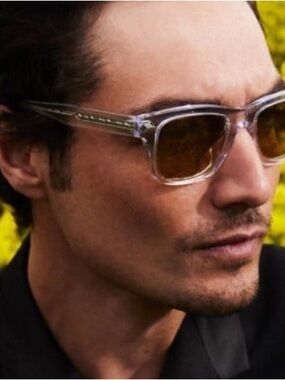NWOT OLIVER PEOPLES. Limited edition!!Oliver Sun 49mm Clear Transparent Frame